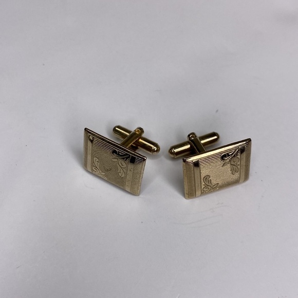 Gold Tone Cufflinks Engraved Design - Picture 2 of 6